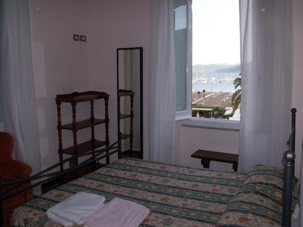 ססטרי לבאנטה B&B Portobello חדר תמונה